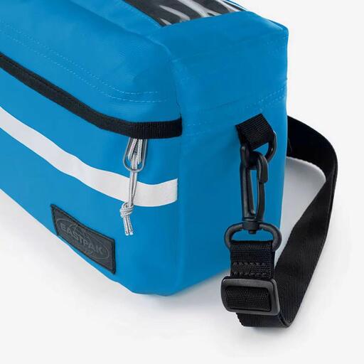  Eastpak Aman