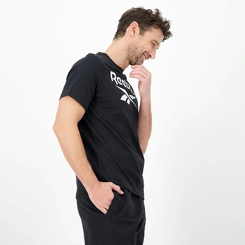  Reebok tapatybė