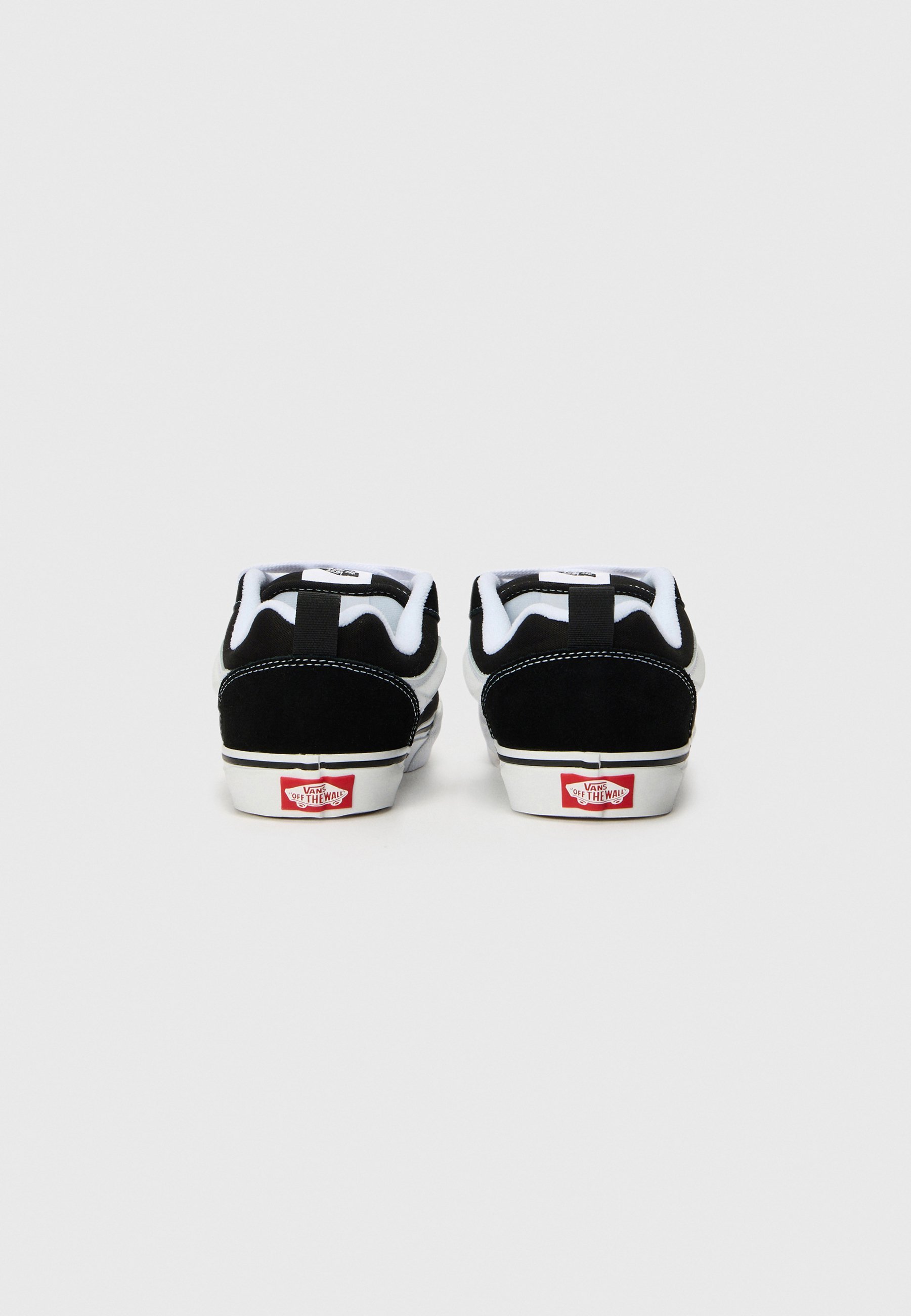 Vans KNU SKOOL UNISEX - Skateschoenen - zwart/wit