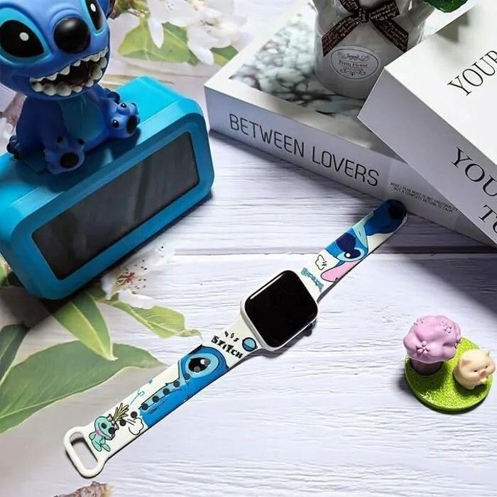 Reloj digital infantil de Lilo & Stitch: LED, correa suave, diseño colorido.