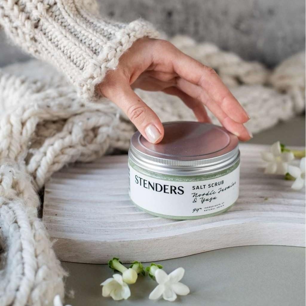 STENDERS Körperpeeling-Salzpeeling mit AHA, nordischem Jasmin und Yuzu - 330 g