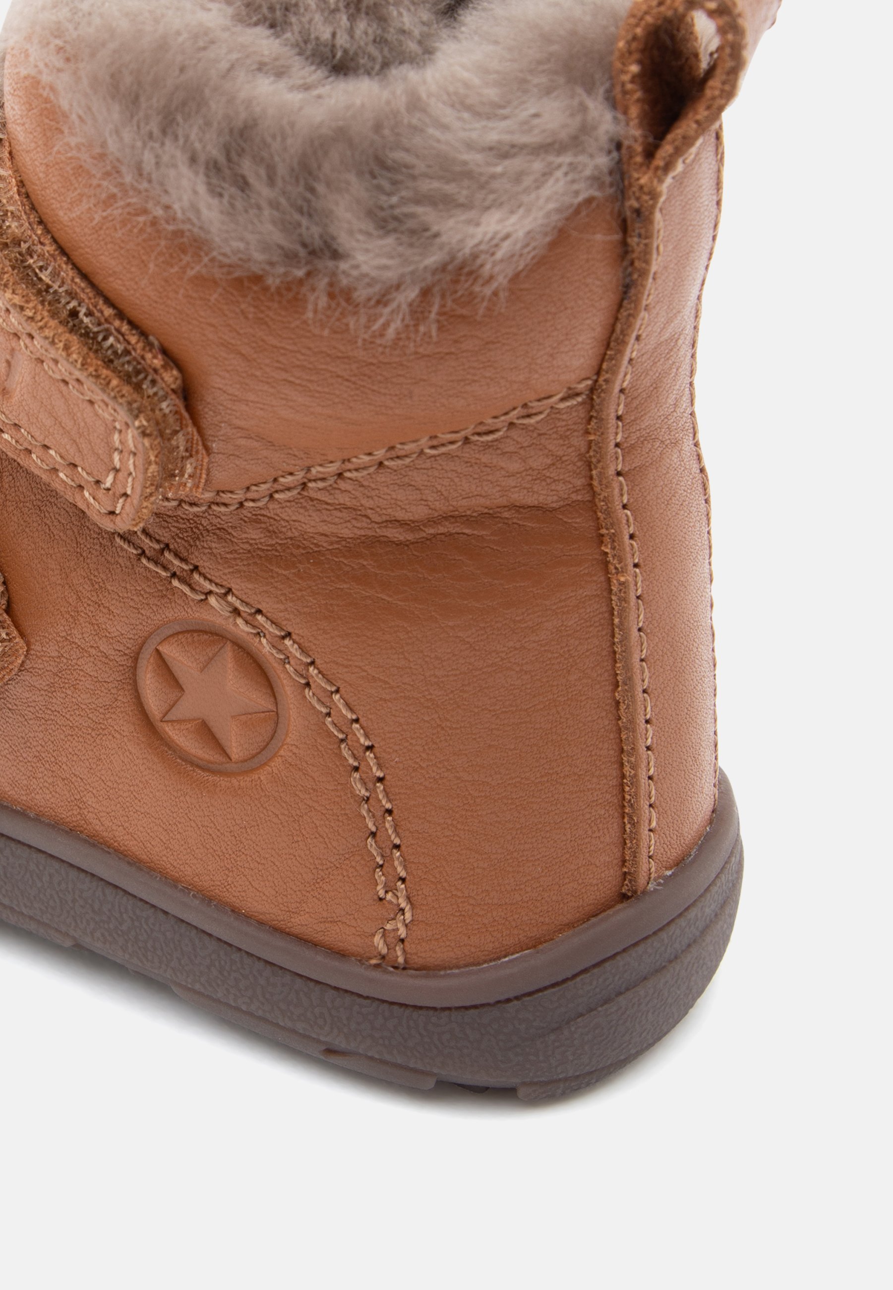 Bisgaard BAREFOOT EMIL UNISEX - Klassieke enkellaarsjes - cognac