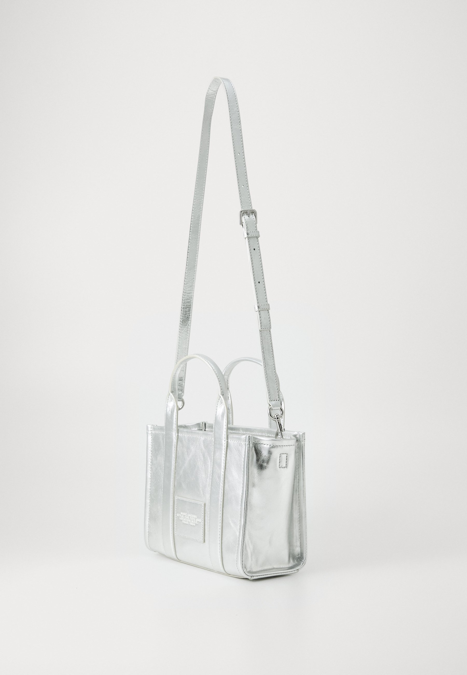 MARC JACOBS THE SMALL TOTE - Kabelka - silver-coloured