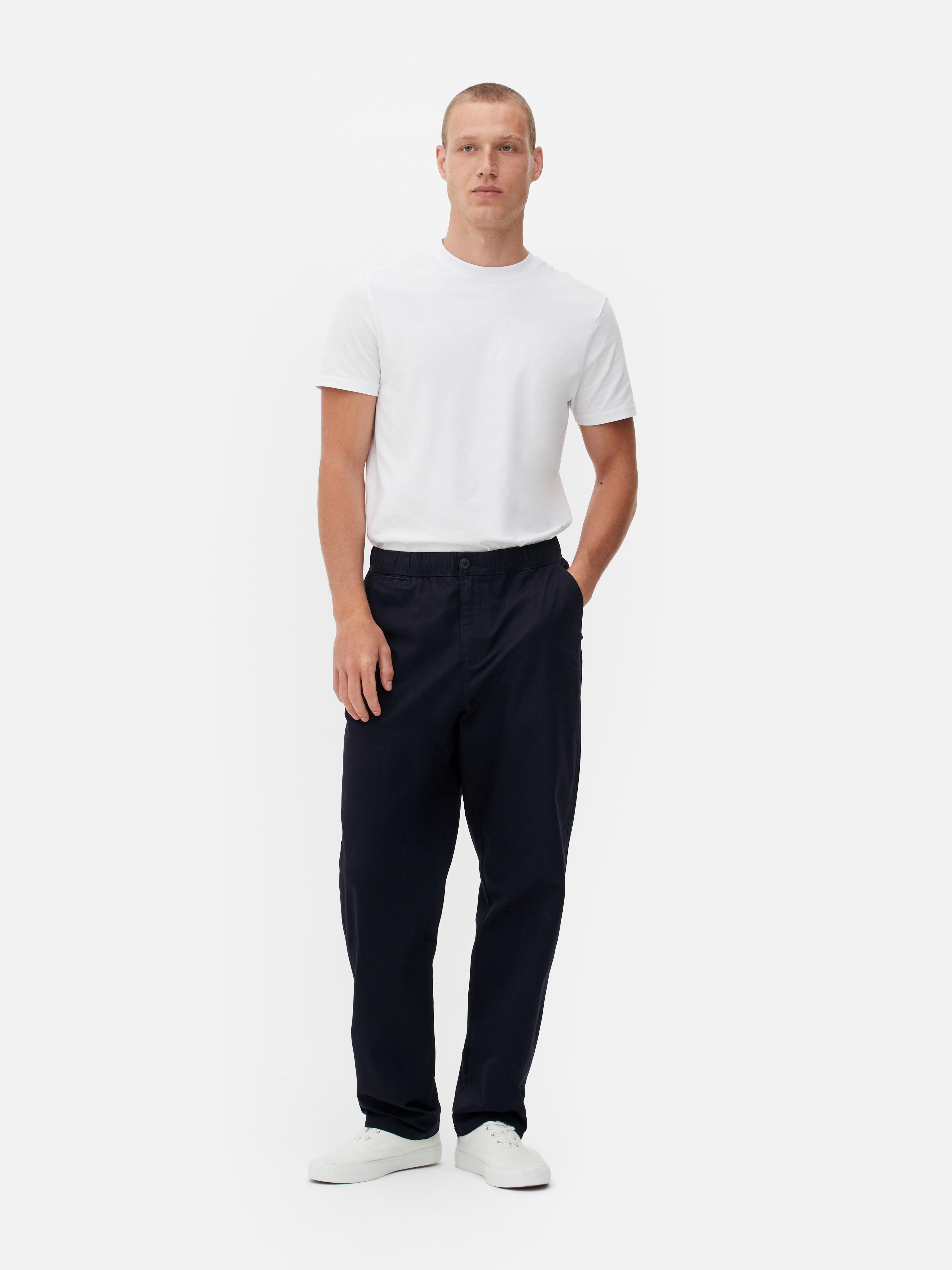 Pantaloni cu talie elastică. Acești pantaloni eleganți cu talie elastică sunt extrem de confortabili și se potrivesc perfect.