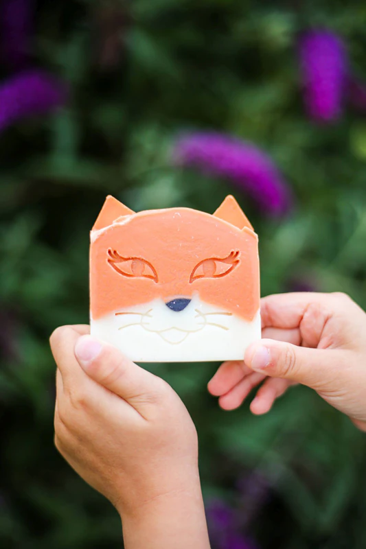 Sabonete artesanal Almara My Happy Fox para crianças.