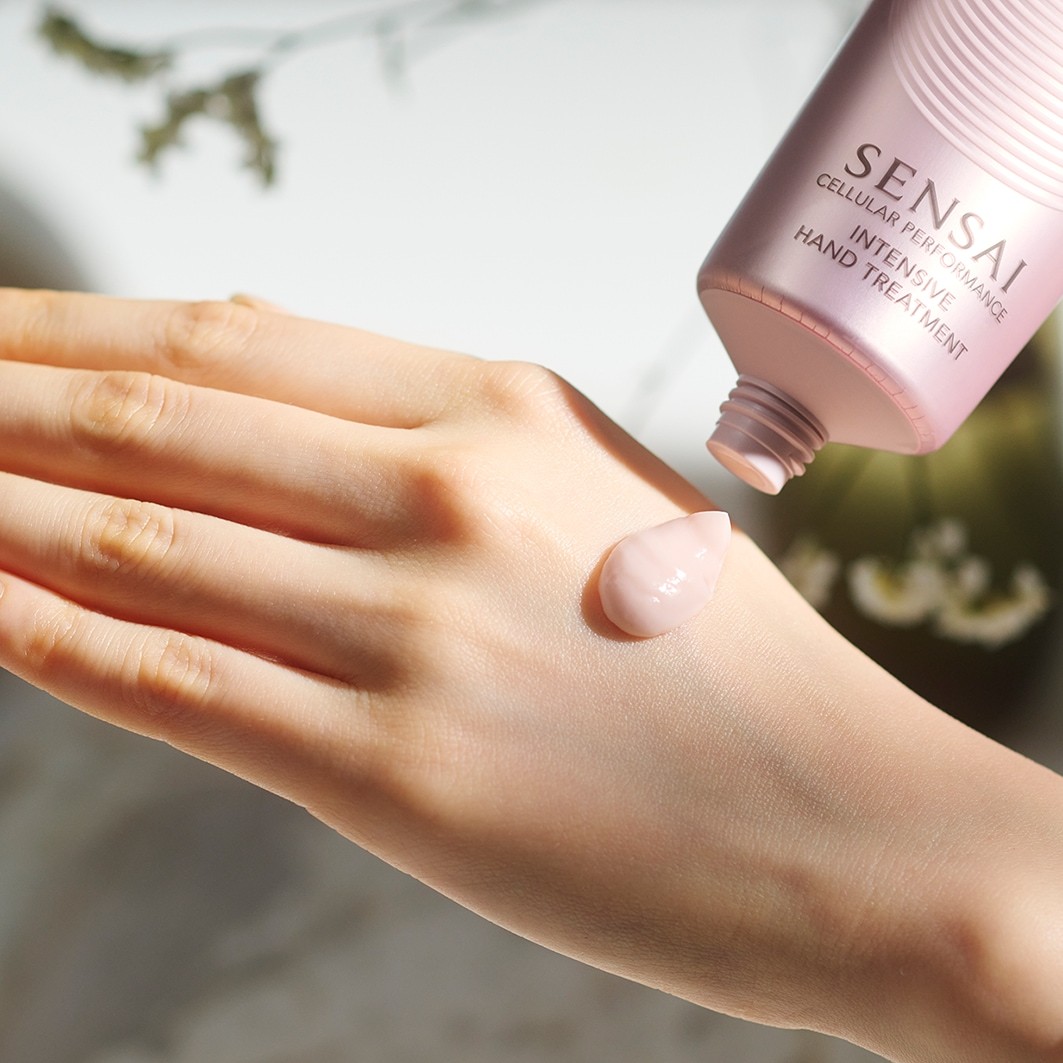SENSAI Handcreme Cellular Performance Körperpflege Intensive Handpflege - 100 ml