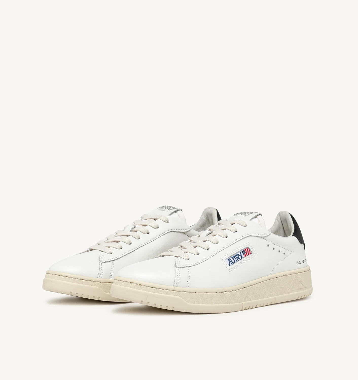 Adidași Dallas cu talpă joasă, din piele neagră și albă