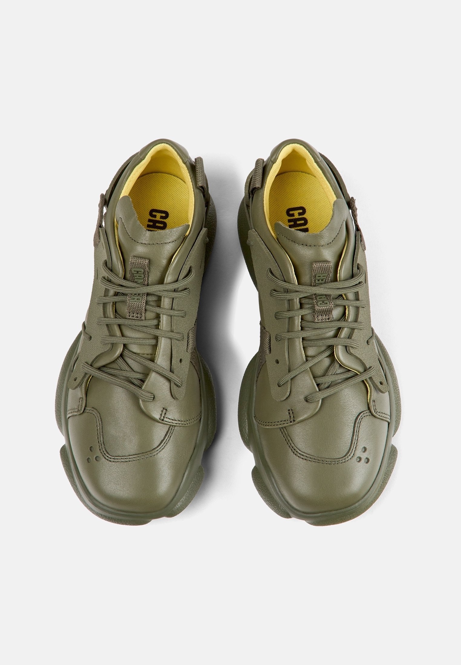 Tennarit - tummanvihreäCamper