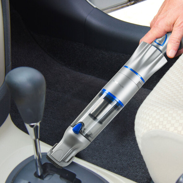 One 2.0 cordless handheld vacuum cleaner, 16-piece set.