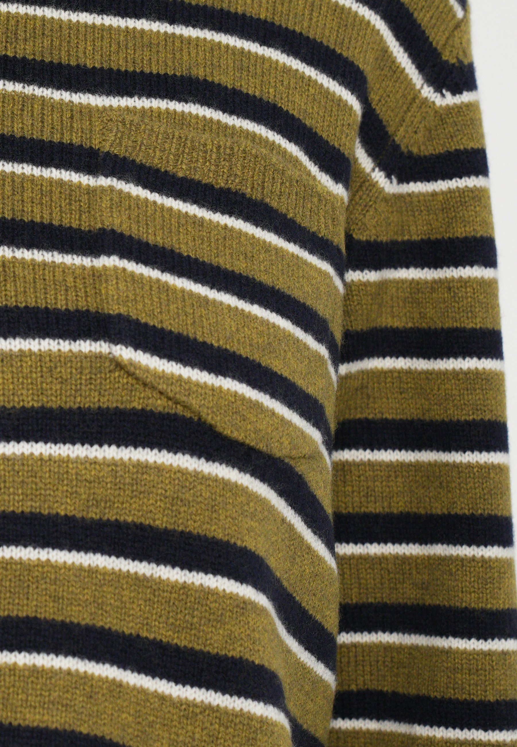 Baum und Pferdgarten CORI – polosärk – oliiv