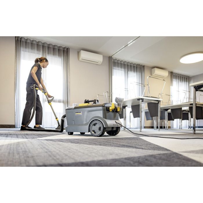 Aspiradora/lavadora Karcher Puzzi 10/1 Professional. Depósito de 10 litros - 1250 W.
