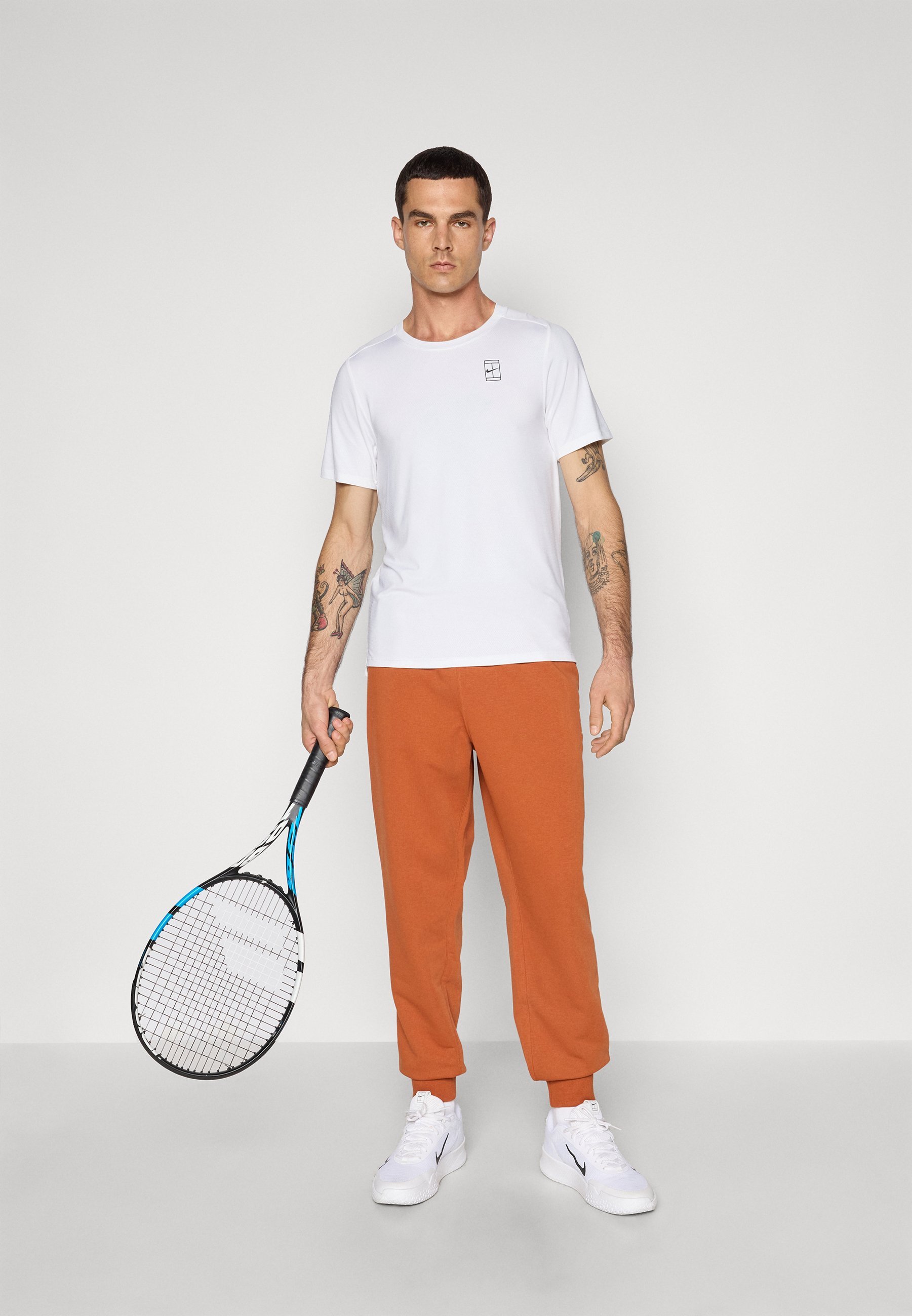 Nike Performance NIKECOURT HERITAGE JOGGINGPANT - Trainingsbroek - donkerroodbruin