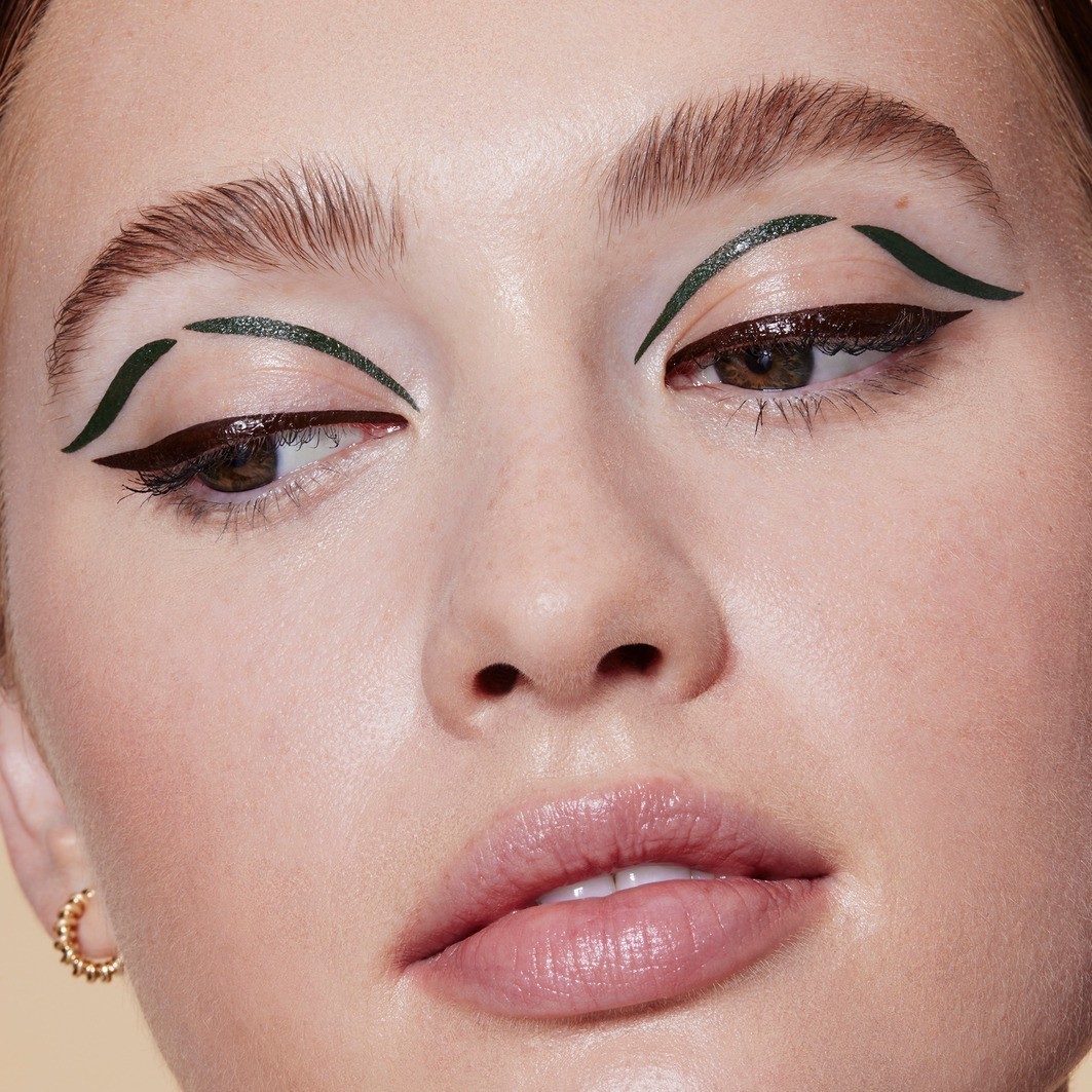 „elf Cosmetics“ vandeniui atsparus akių pieštukas „H2O Proof Inkwell“ – 3,5 ml