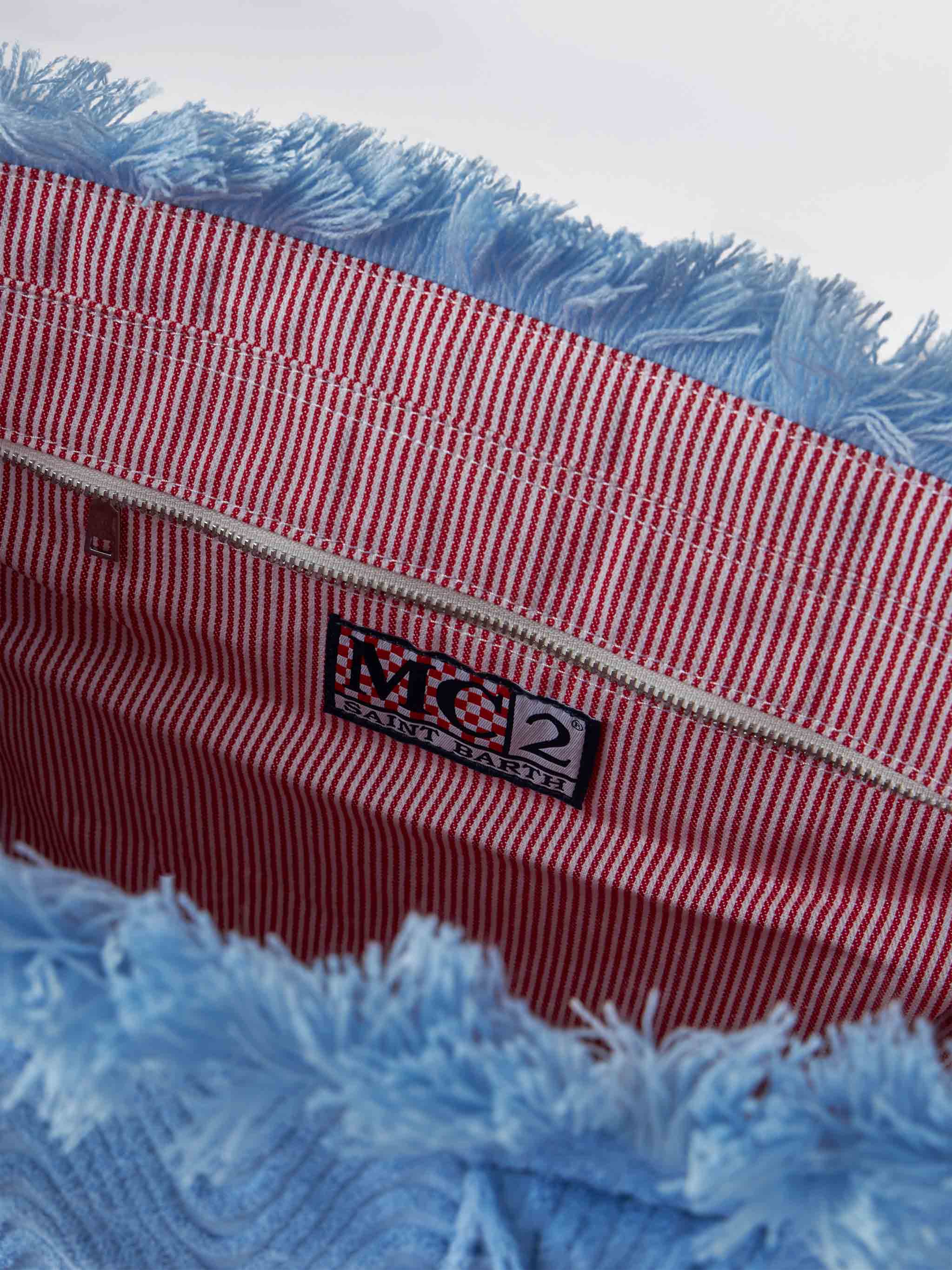 Vanity Sponge schoudertas in reliëfblauw sponsmateriaal