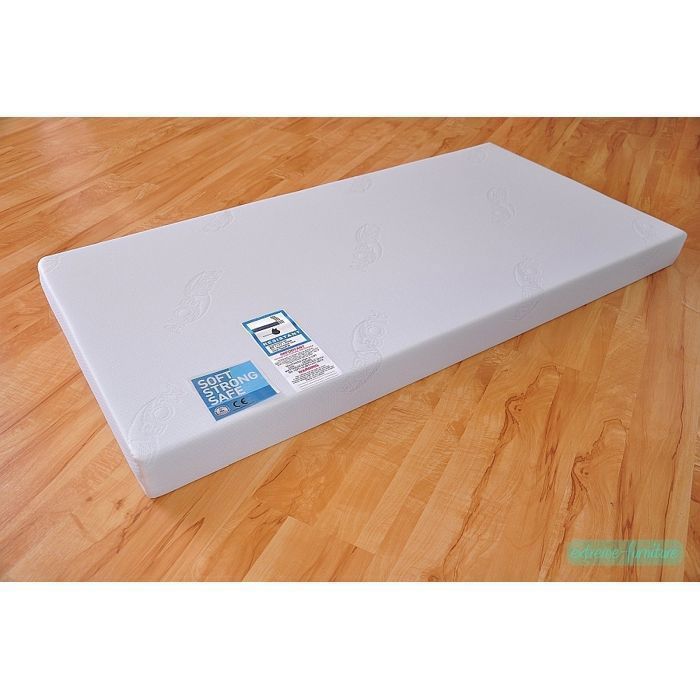 Omvormbaar babybedje met aloë vera-matras, veiligheidshekjes, in hoogte verstelbaar, 120 x 60 cm - Wit