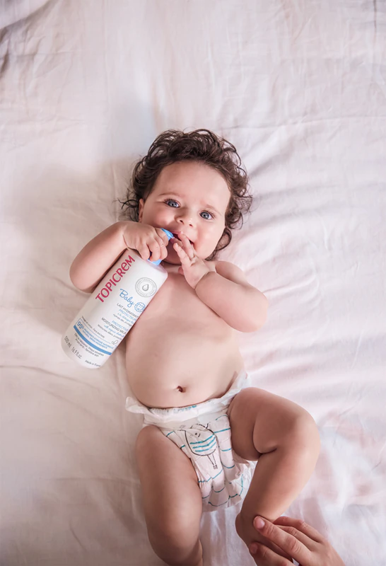 Topicrem BABY Meu Primeiro Leite Ultra-Hidratante, leite hidratante para rosto e corpo para pele seca e sensível.