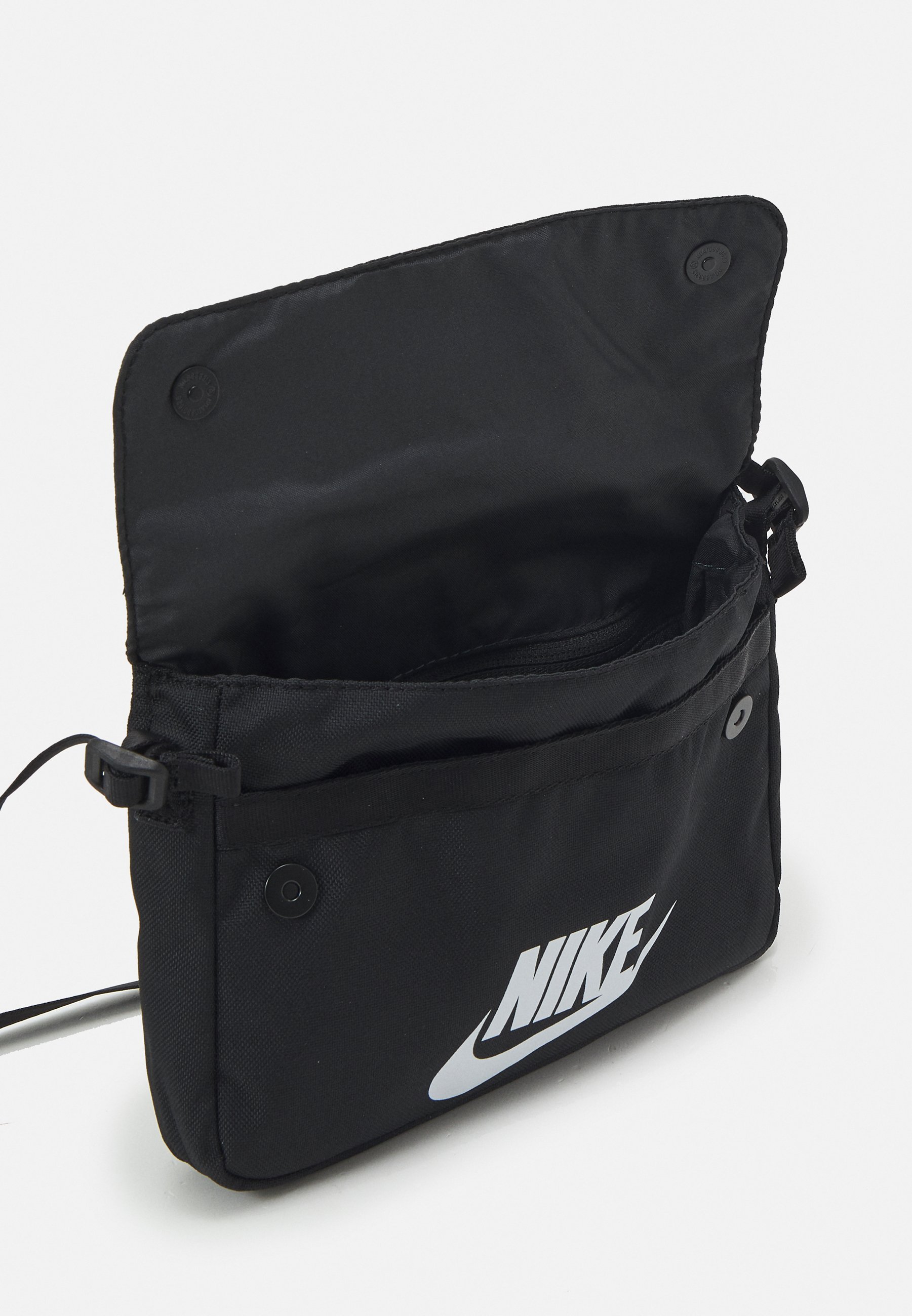 Nike Sportswear schouder- en crossbodytassen
