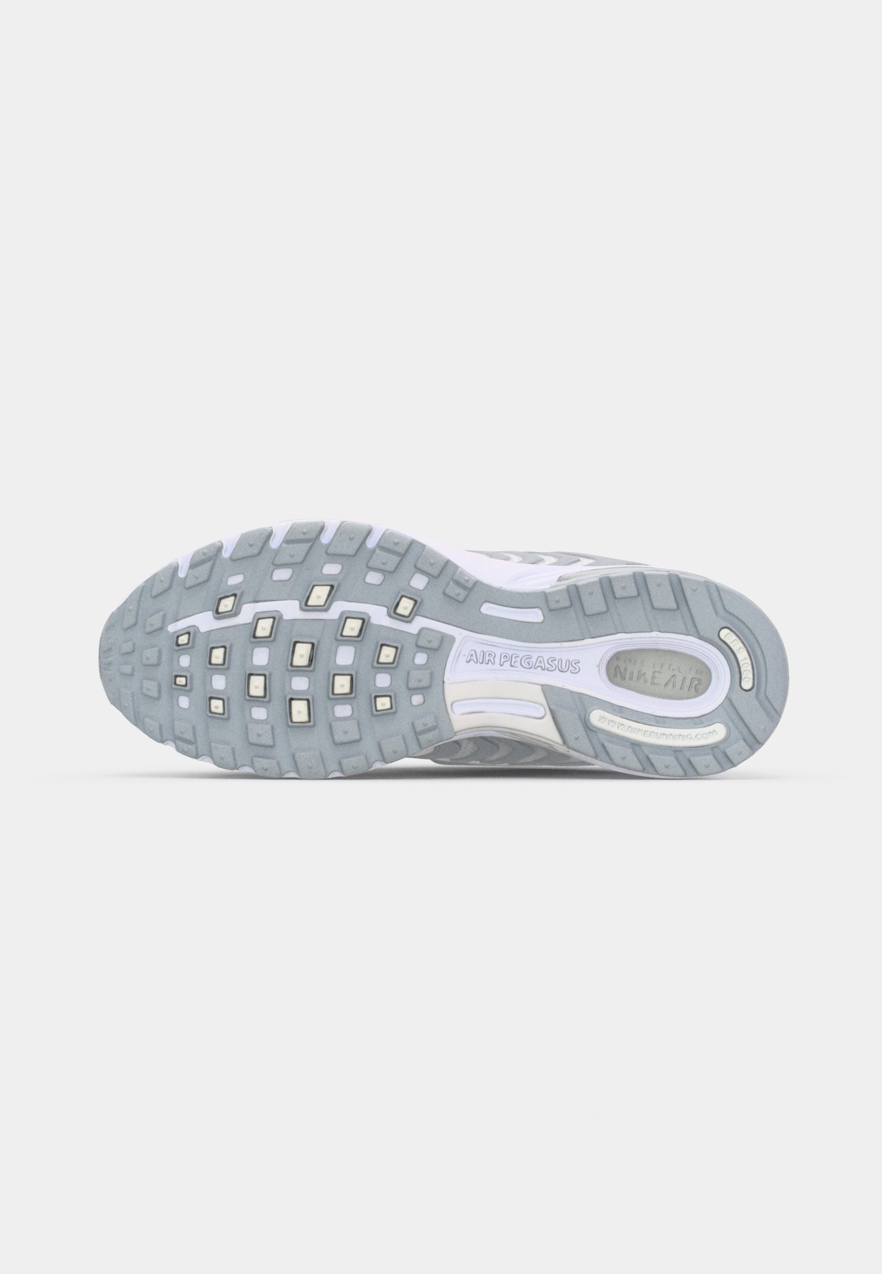 Nike Sportswear madala säärega tossud