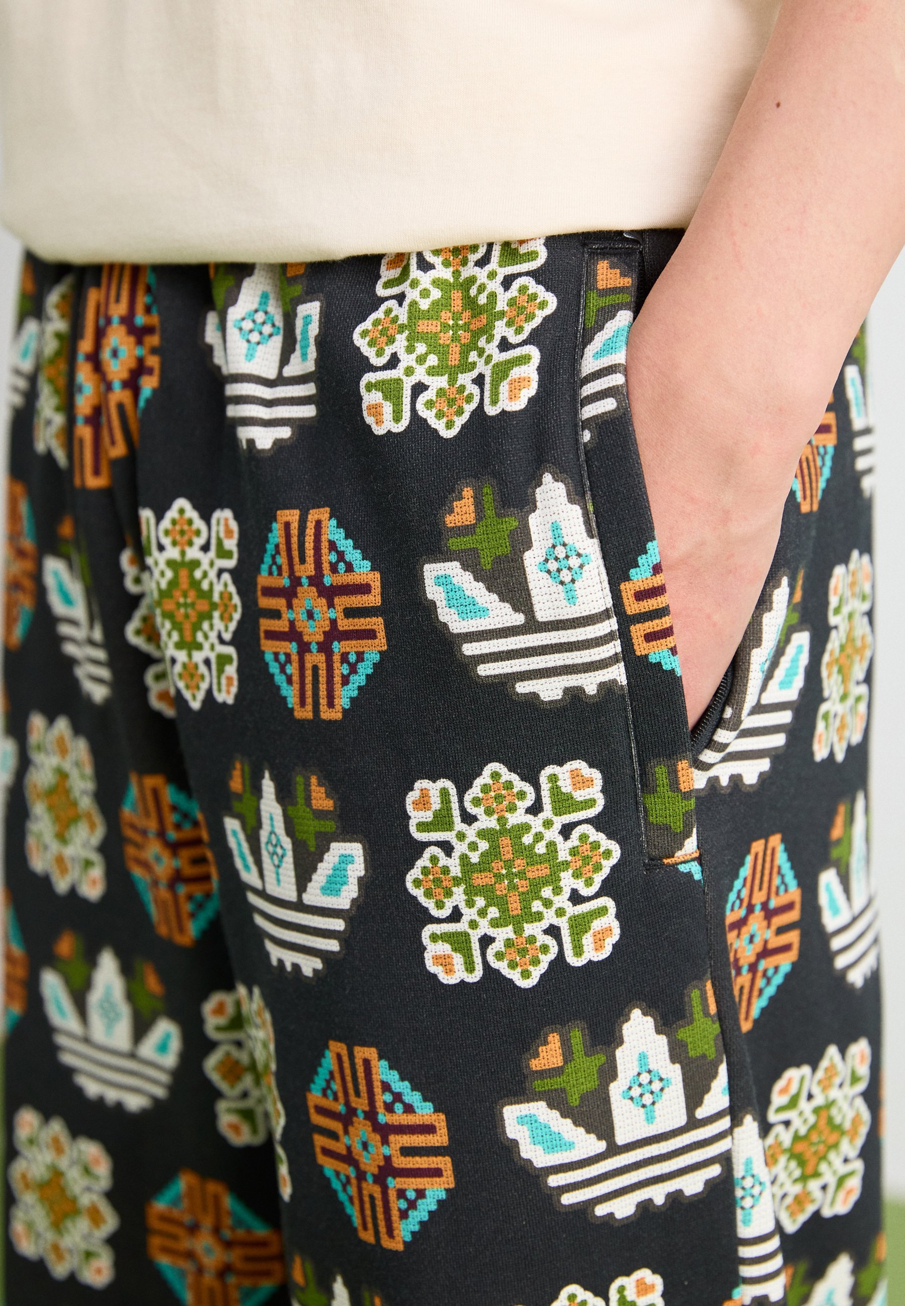 adidas Originals hlače za trčanje
