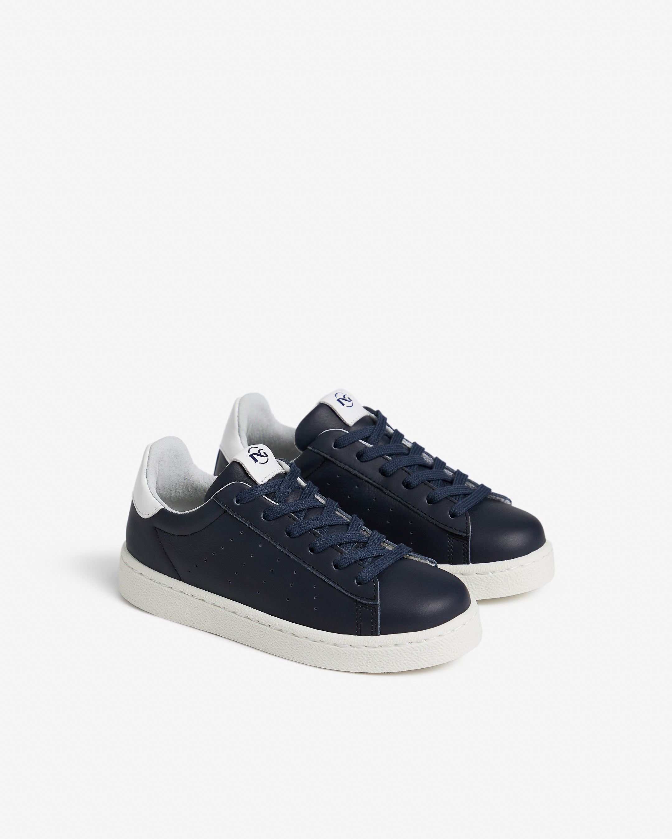  Sneaker für Jungen aus Funktionsmaterial und Leder