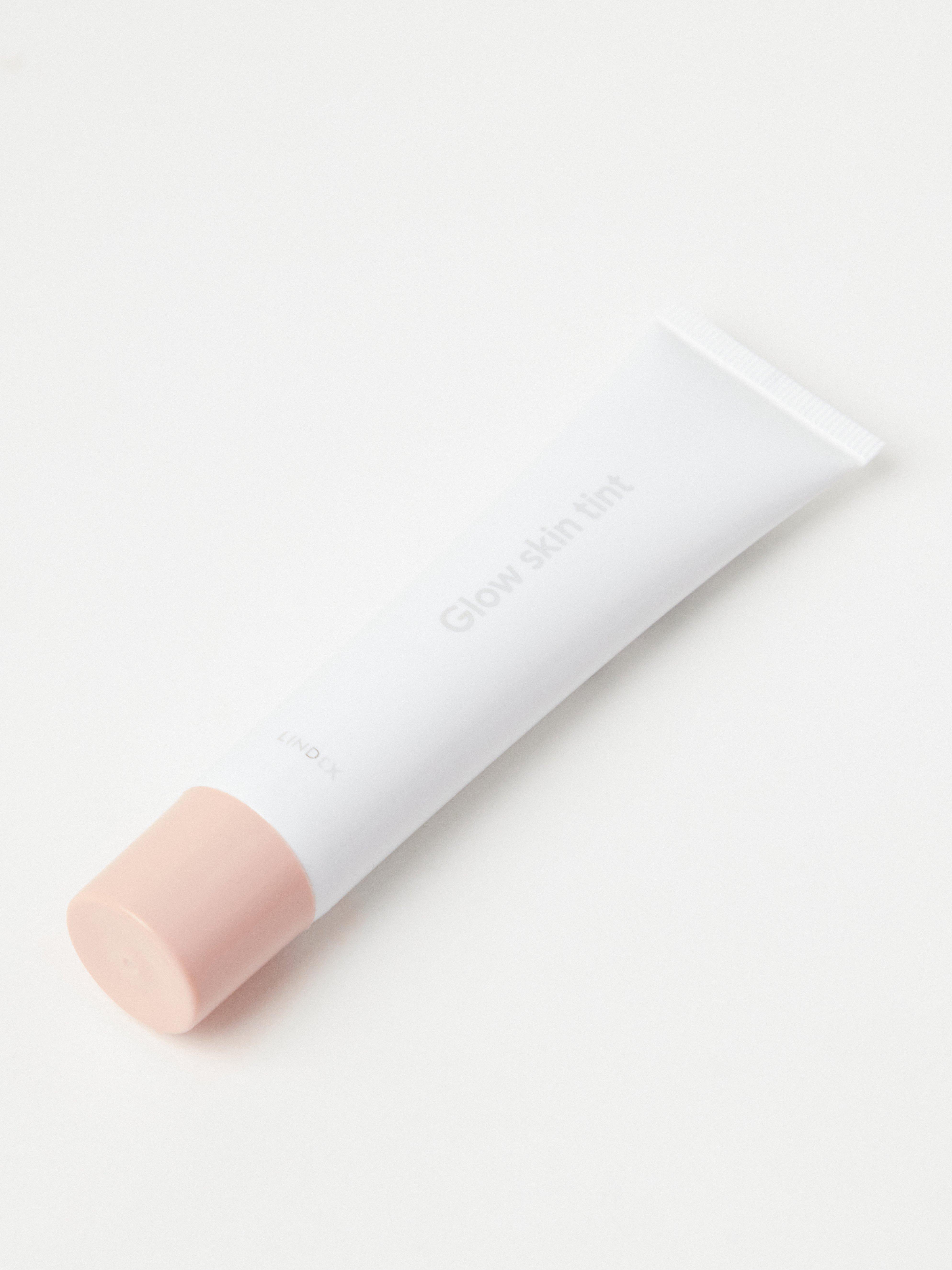 Tinte para la piel Lindex Beauty Glow 1 TINTE PARA LA PIEL CON LUMINACIÓN