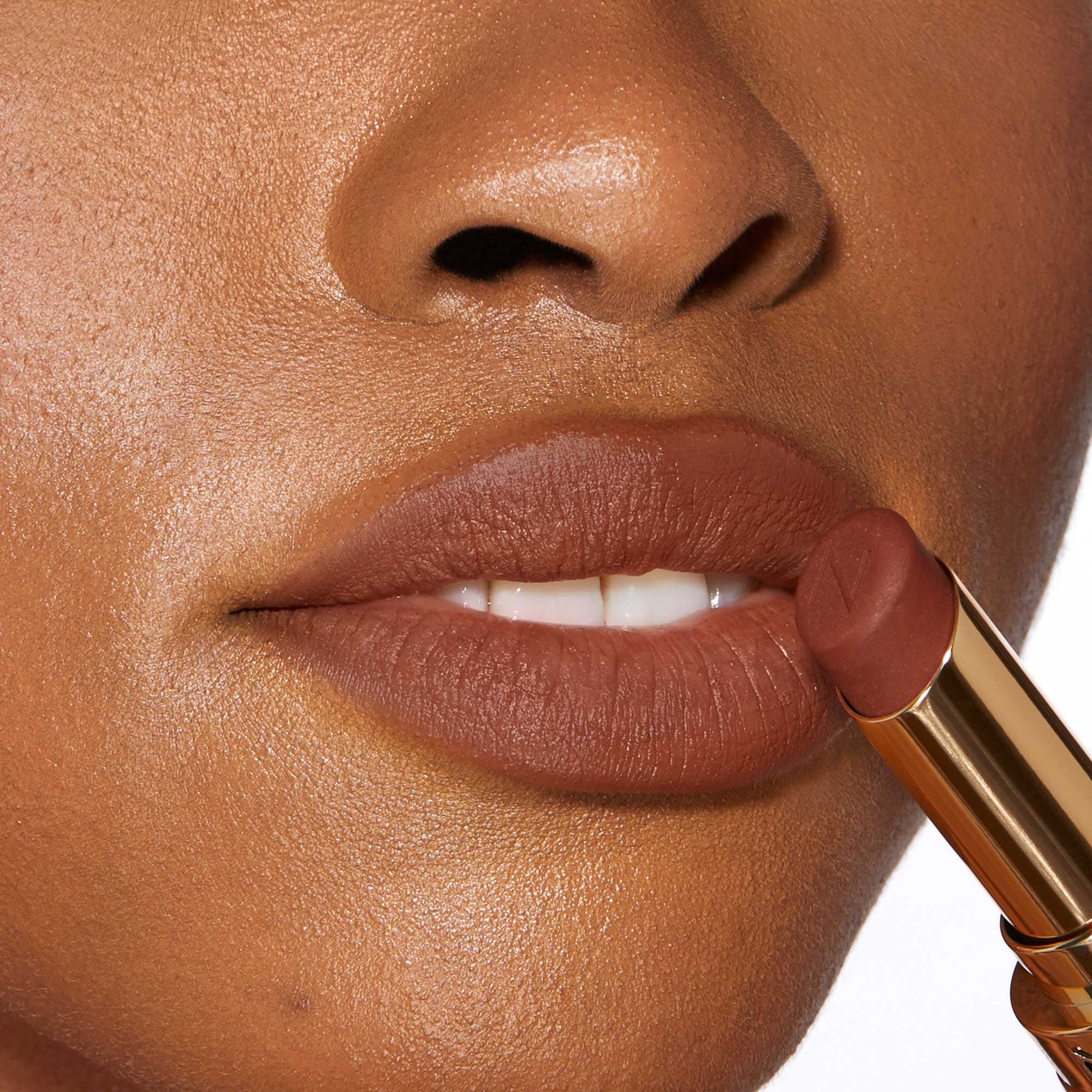 Labbra Beyond Blurry Lipstick - Rossetto