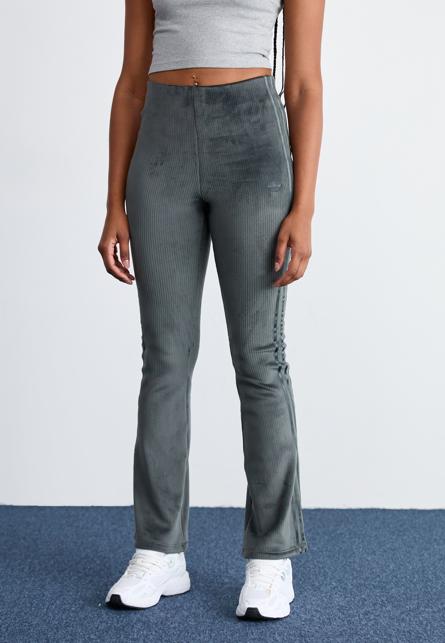 Spodnie casualowe adidas Originals
