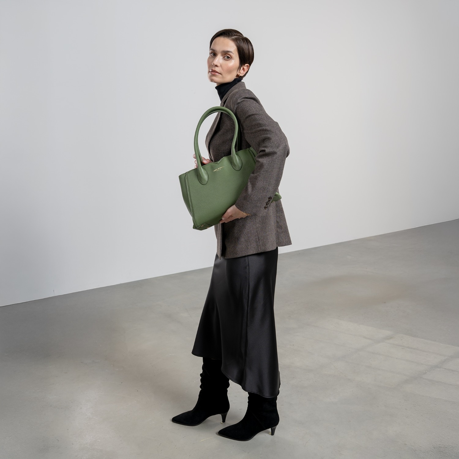 Isabel Bernard handtas Isabel Bernard Honoré Cloe Midi groen - kalfsleer - IB25082