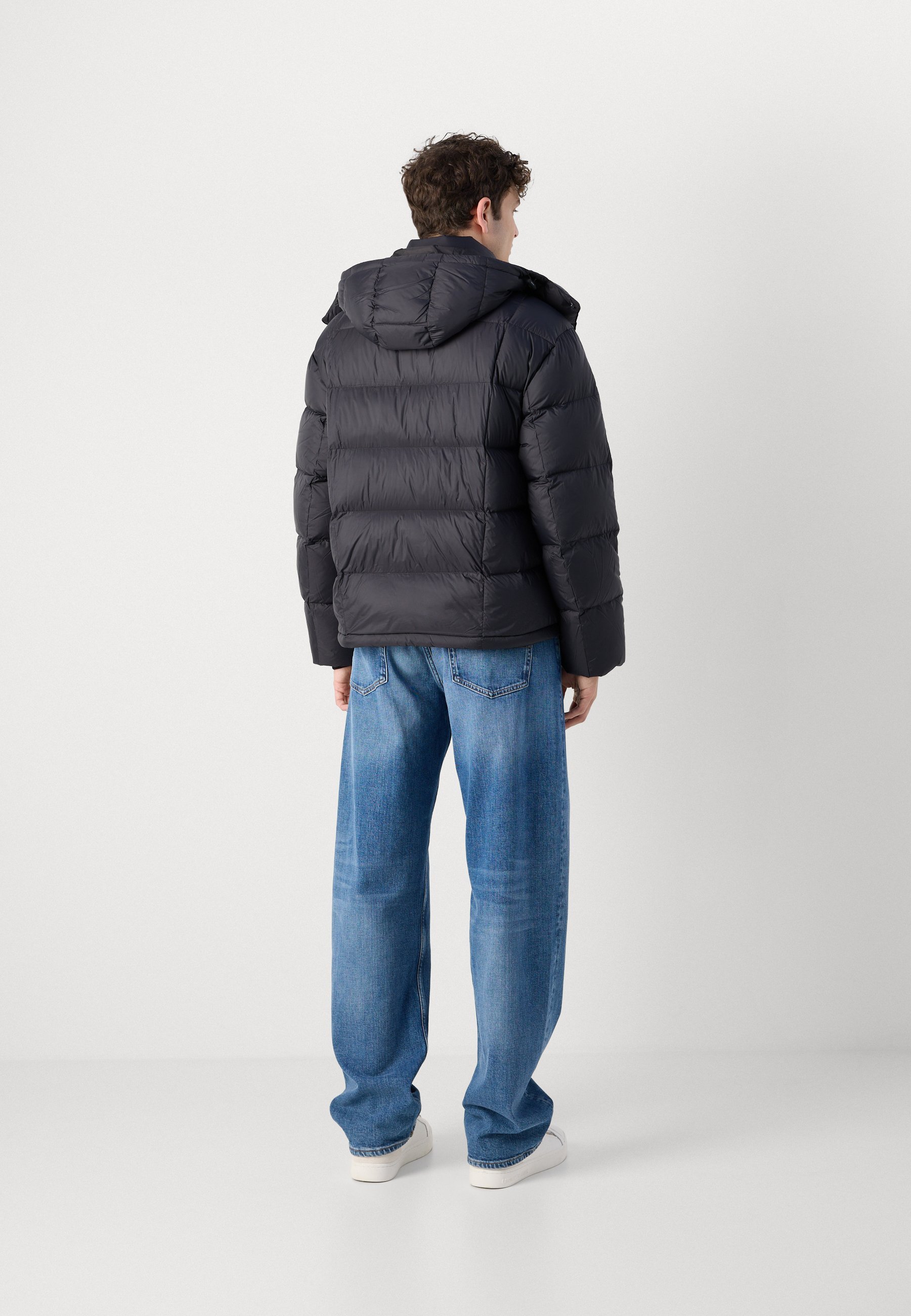 Calvin Klein Daunenjacke mit abnehmbarer Kapuze – Schwarz