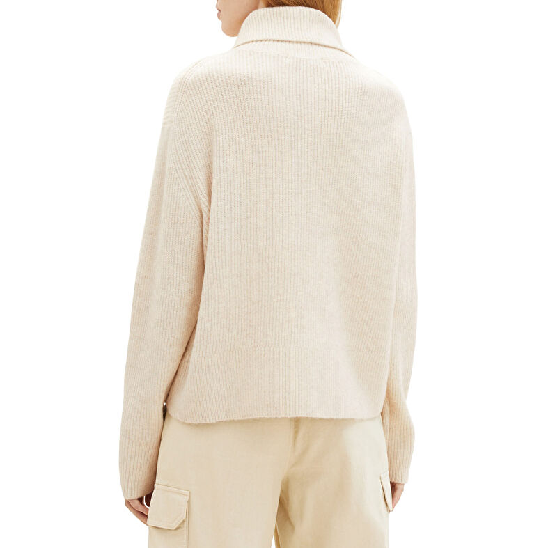 Naisten beige neulepusero