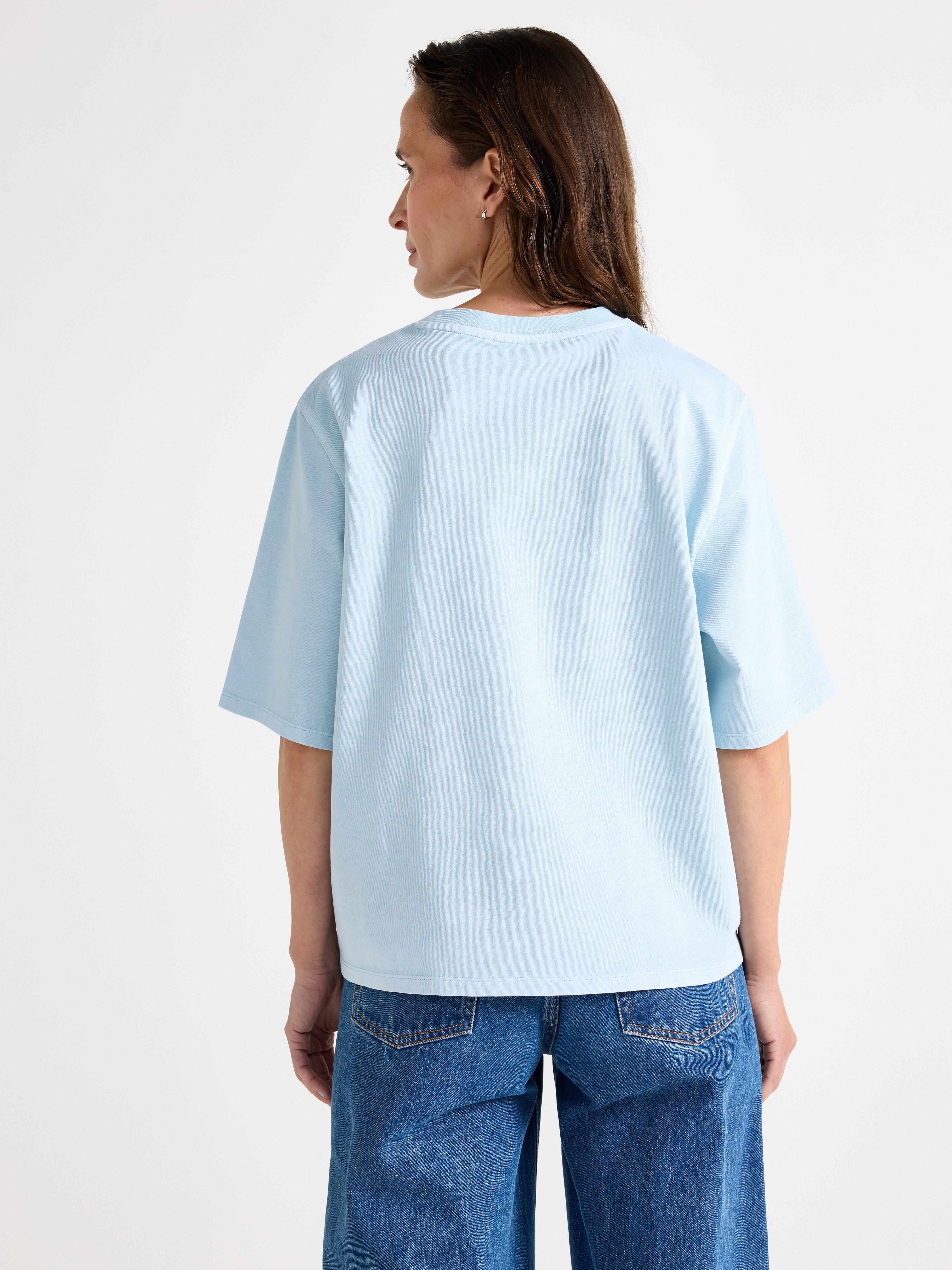 Camiseta oversized azul claro