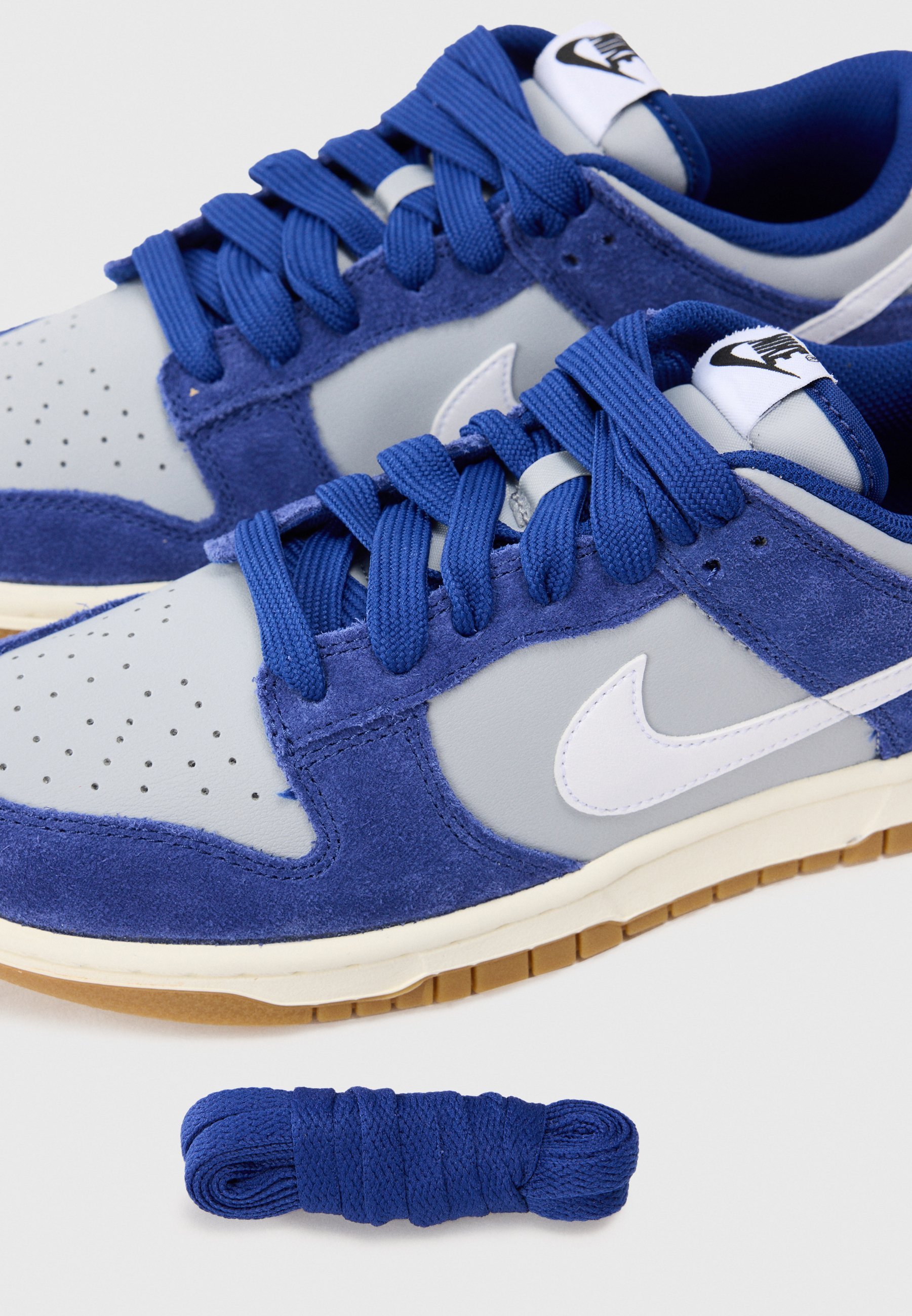 Nike Sportswear DUNK LOW RETRO - Baskets - gris loup/blanc/bleu roi foncé