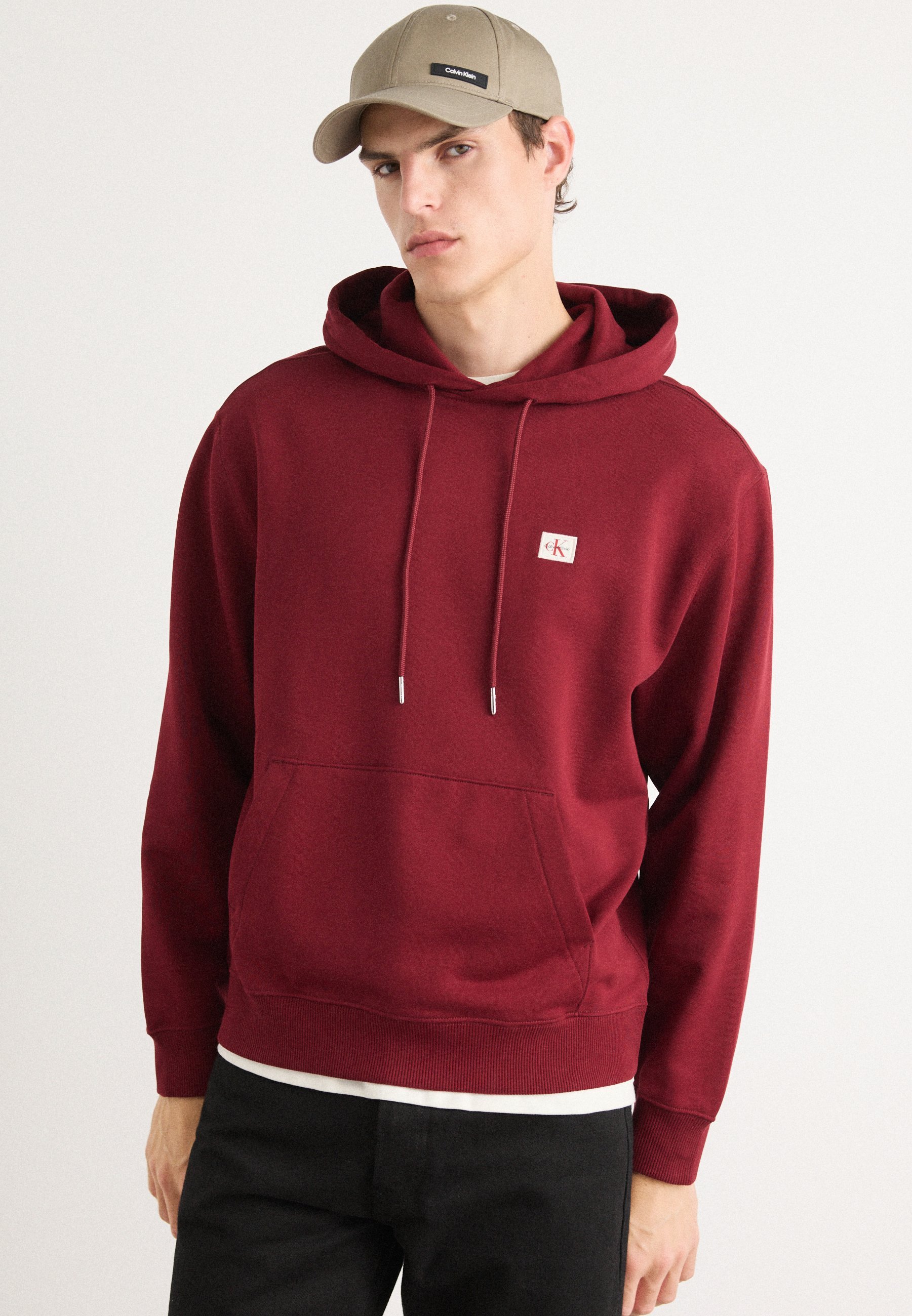 Calvin Klein Jeans BADGE HOODIE - Hanorac - renaissance red