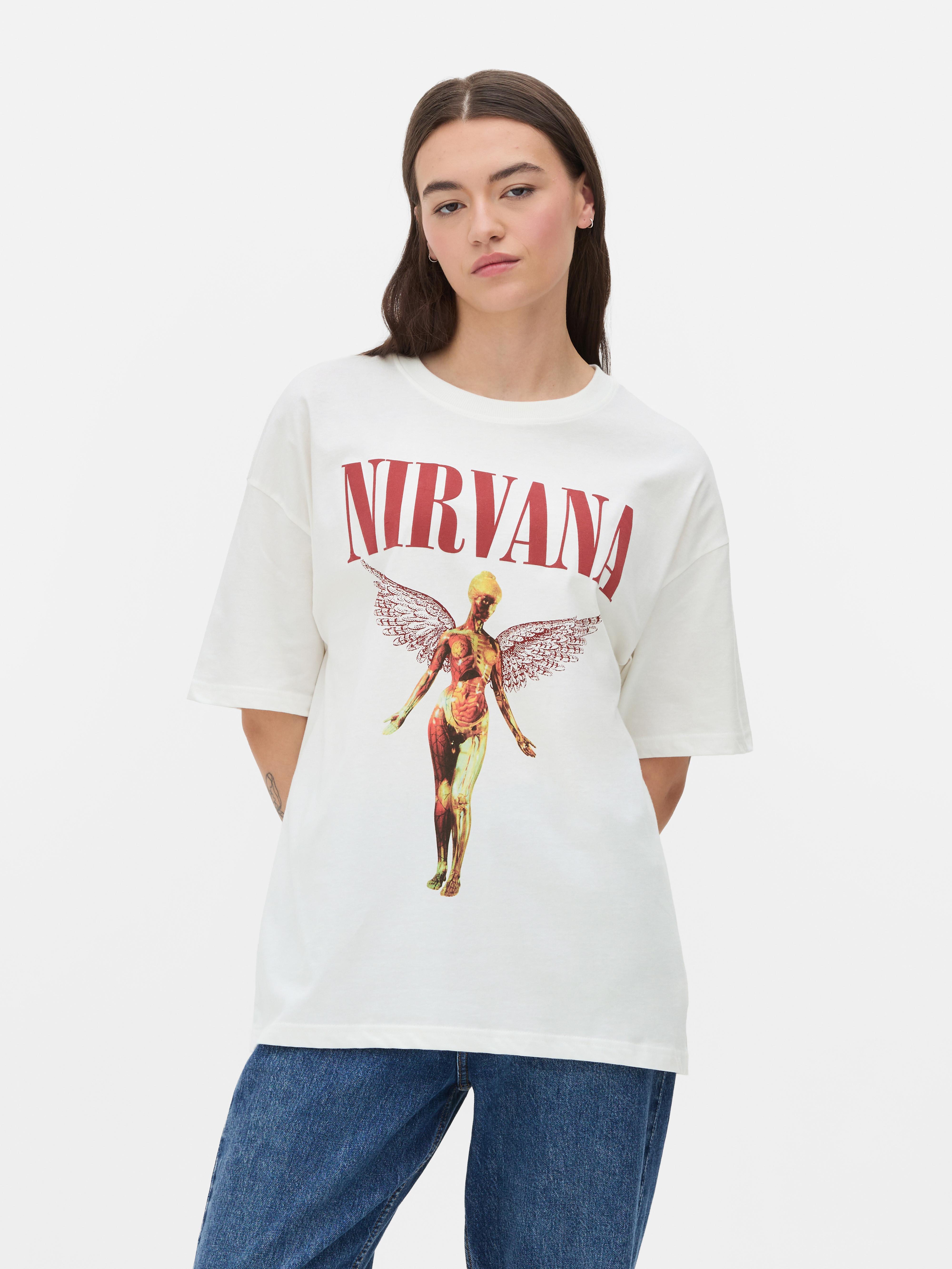 Tricou supradimensionat cu imprimeu Nirvana Un tricou supradimensionat cu un imprimeu Nirvana impresionant și mâneci scurte