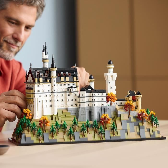 LEGO Architecture 21063 Castello di Neuschwanstein - Set di costruzioni per adulti