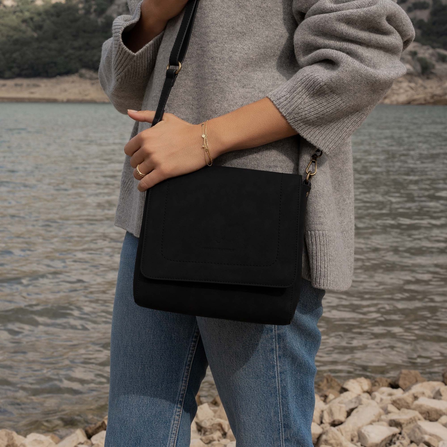 Sac bandoulière Violet Hamden, modèle « My Daily Taupe » – similicuir – 1 pièce