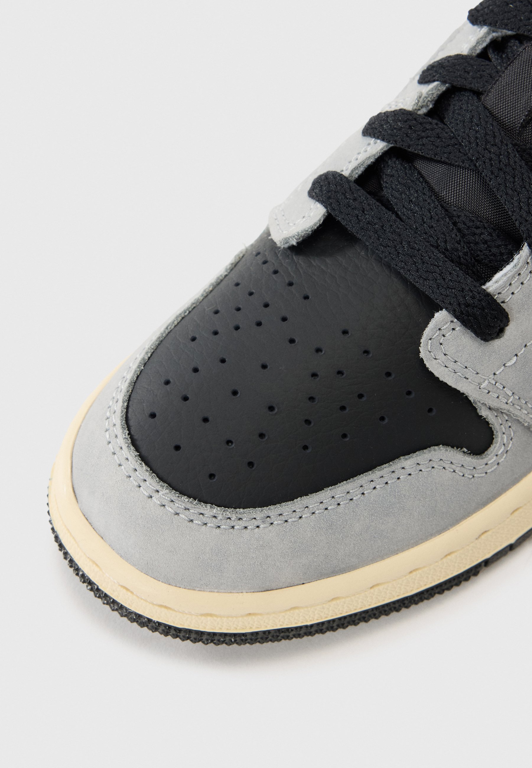 Jordan AIR JORDAN 1 UNISEX - Scarpe da ginnastica - grigio fumo/nero/beige/mussola