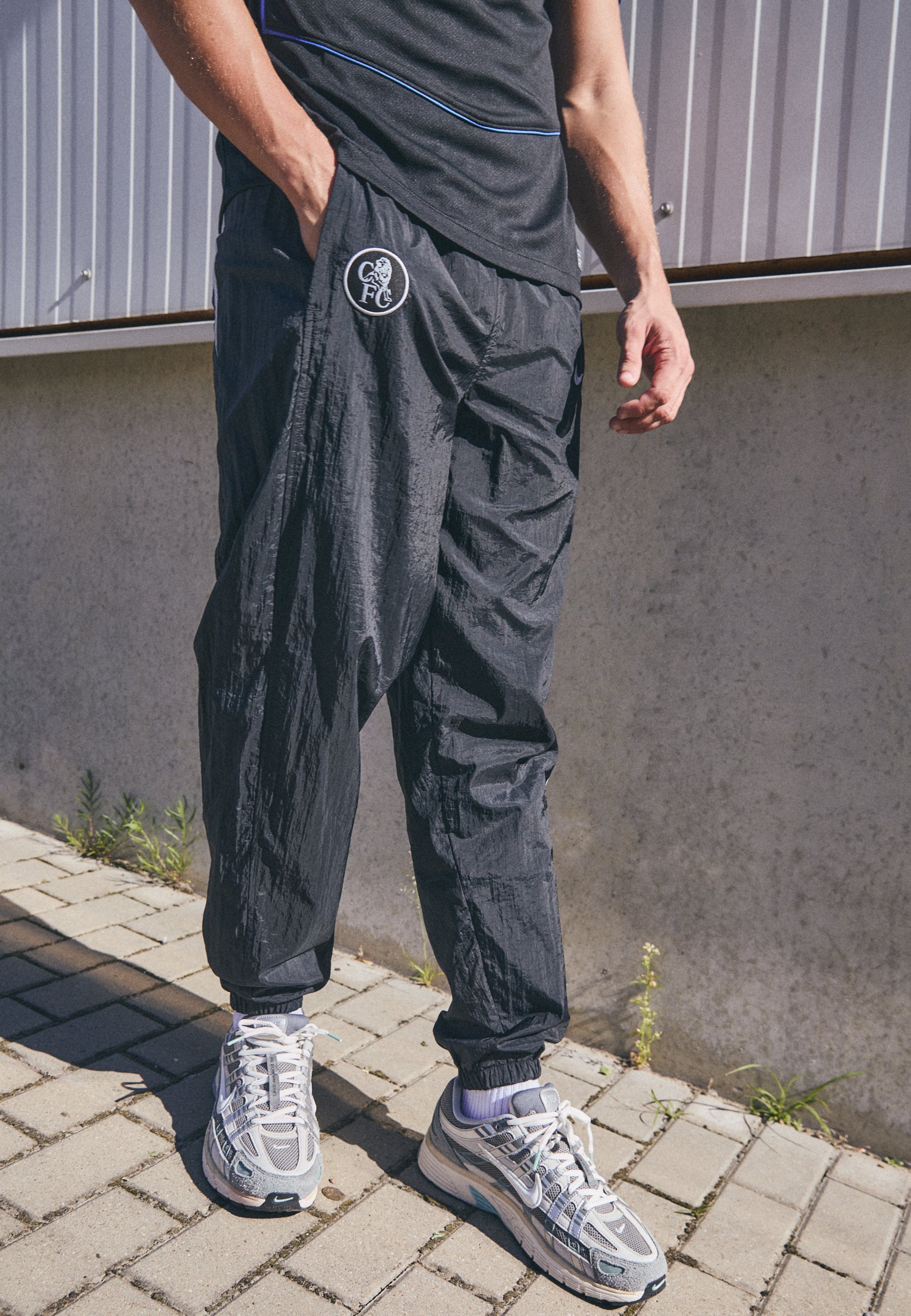 Pantaloni da gara Nike Performance Chelsea FC - Abbigliamento da club - nero/argento campo