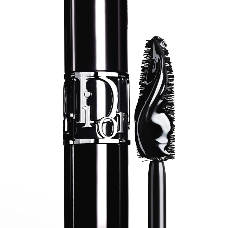 DIOR Diorshow водоотпорна маскара која продужава и згушњава трепавице.