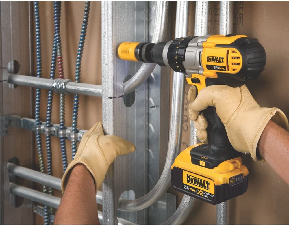 DEWALT 20V MAX 3-TIRSS BORSKRUER, PREMIUM-SETT 4,0 AH (DCD980M2)