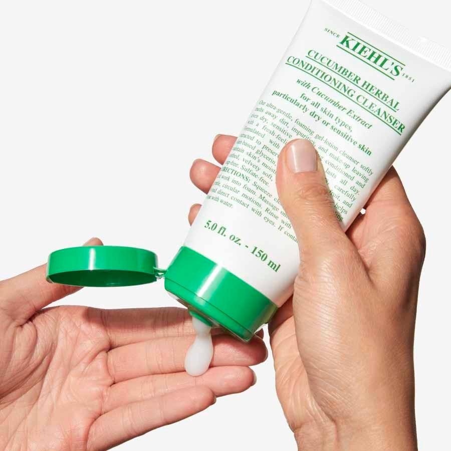 Gel limpiador cremoso nutritivo de pepino y hierbas de Kiehl's - 150 ml