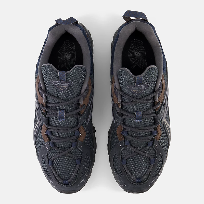 New Balance 610v1 unisex cipő - Fantom fekete talppal és mágnessel
