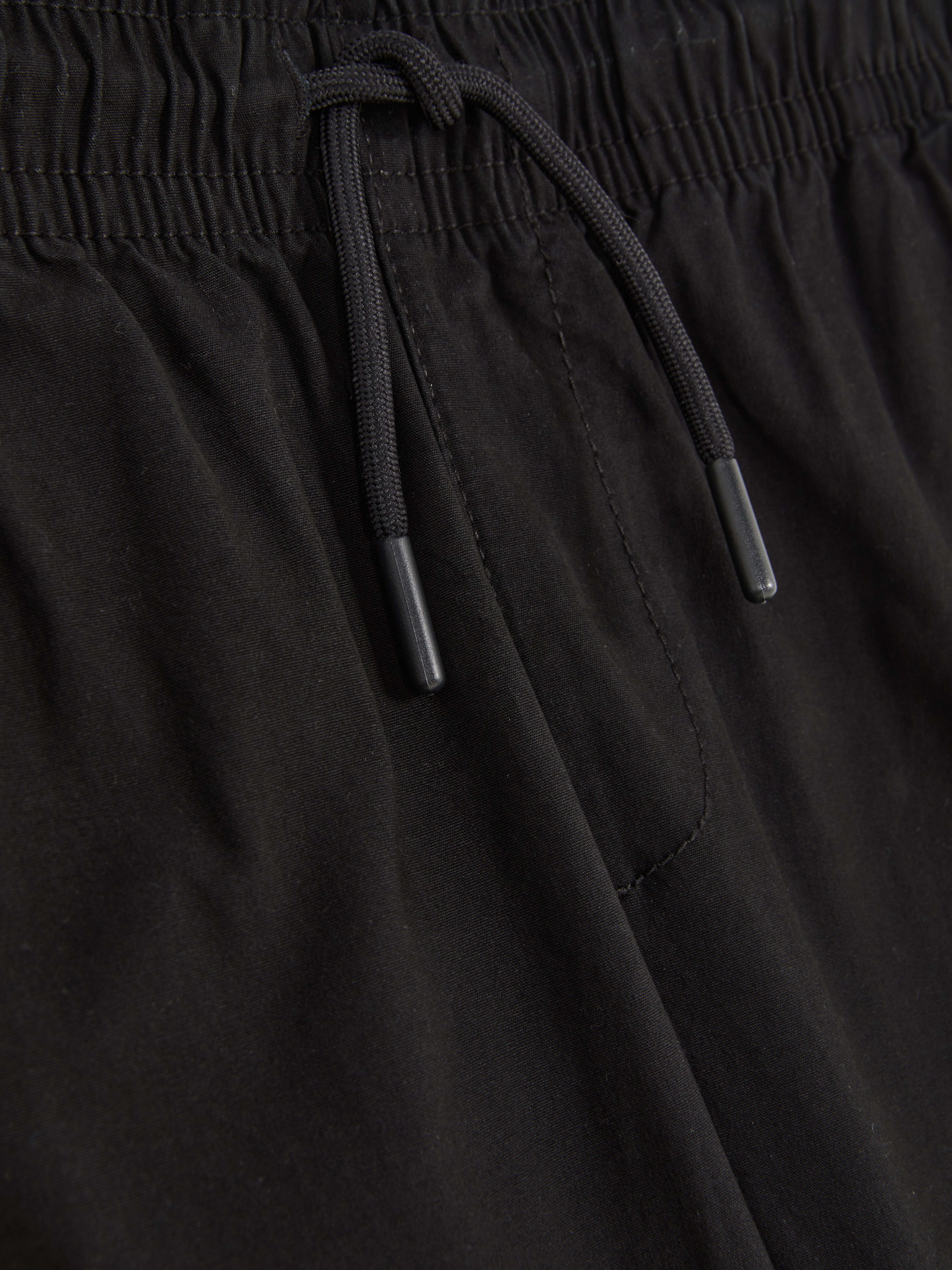 Cargohosen für Jungen. Diese coolen Cargohosen sind ein Must-have für angehende Fashionistas.