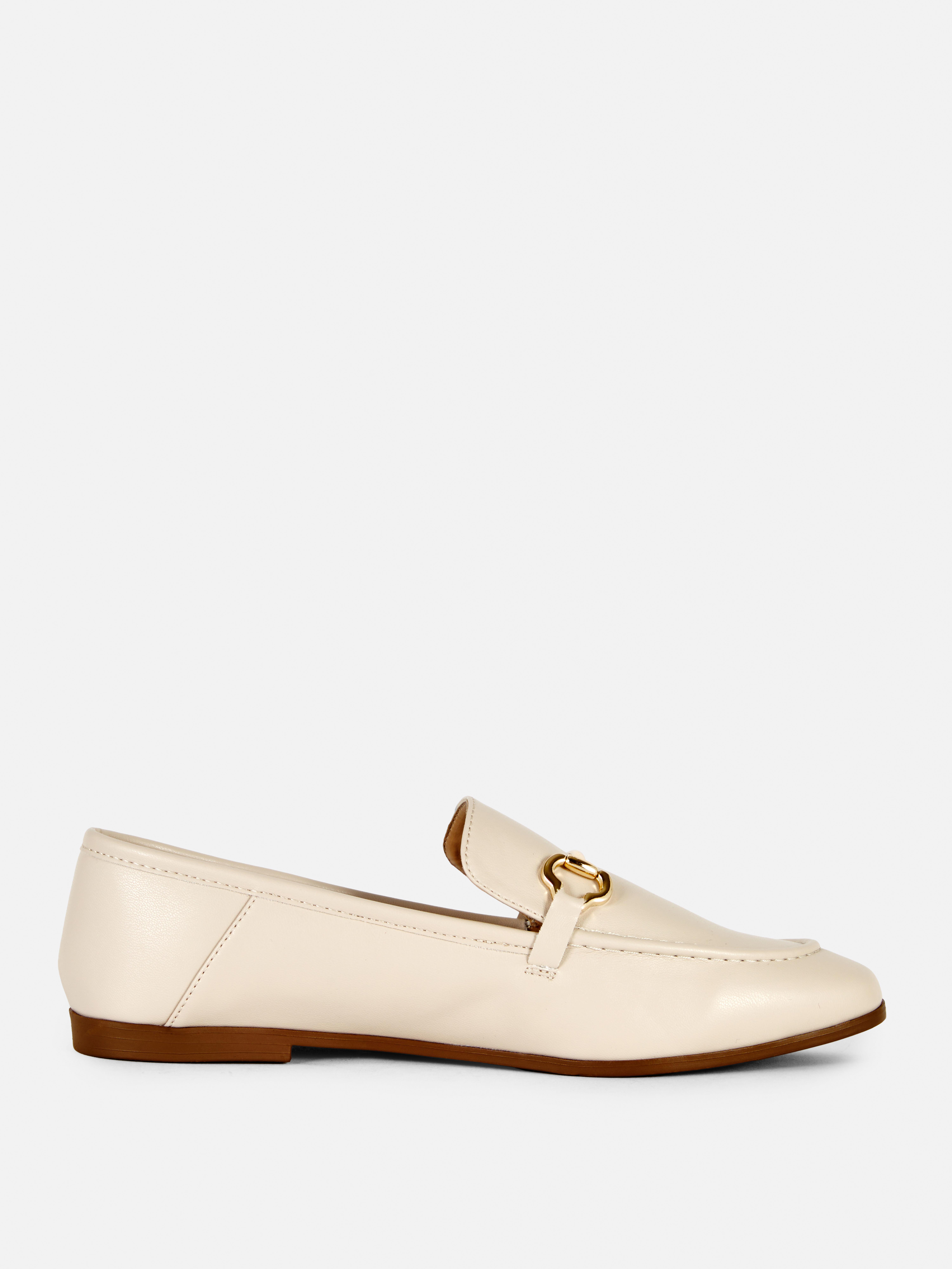 Mocasini din piele ecologică cu un aspect elegant. Nu credem că acești mocasini clasici se vor demoda prea curând...