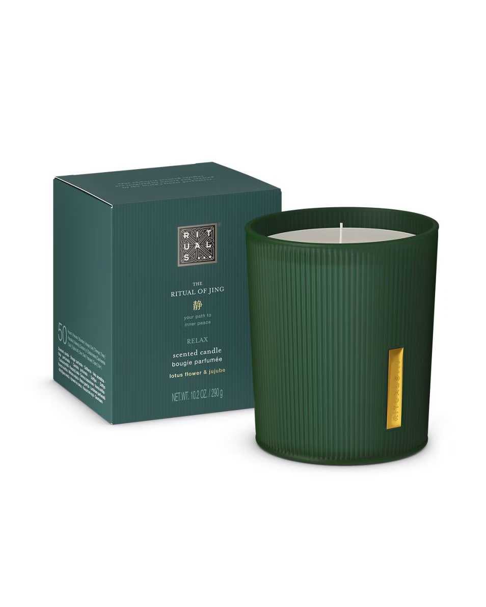 Lumânarea parfumată RITUALS Ritualul lui Jing