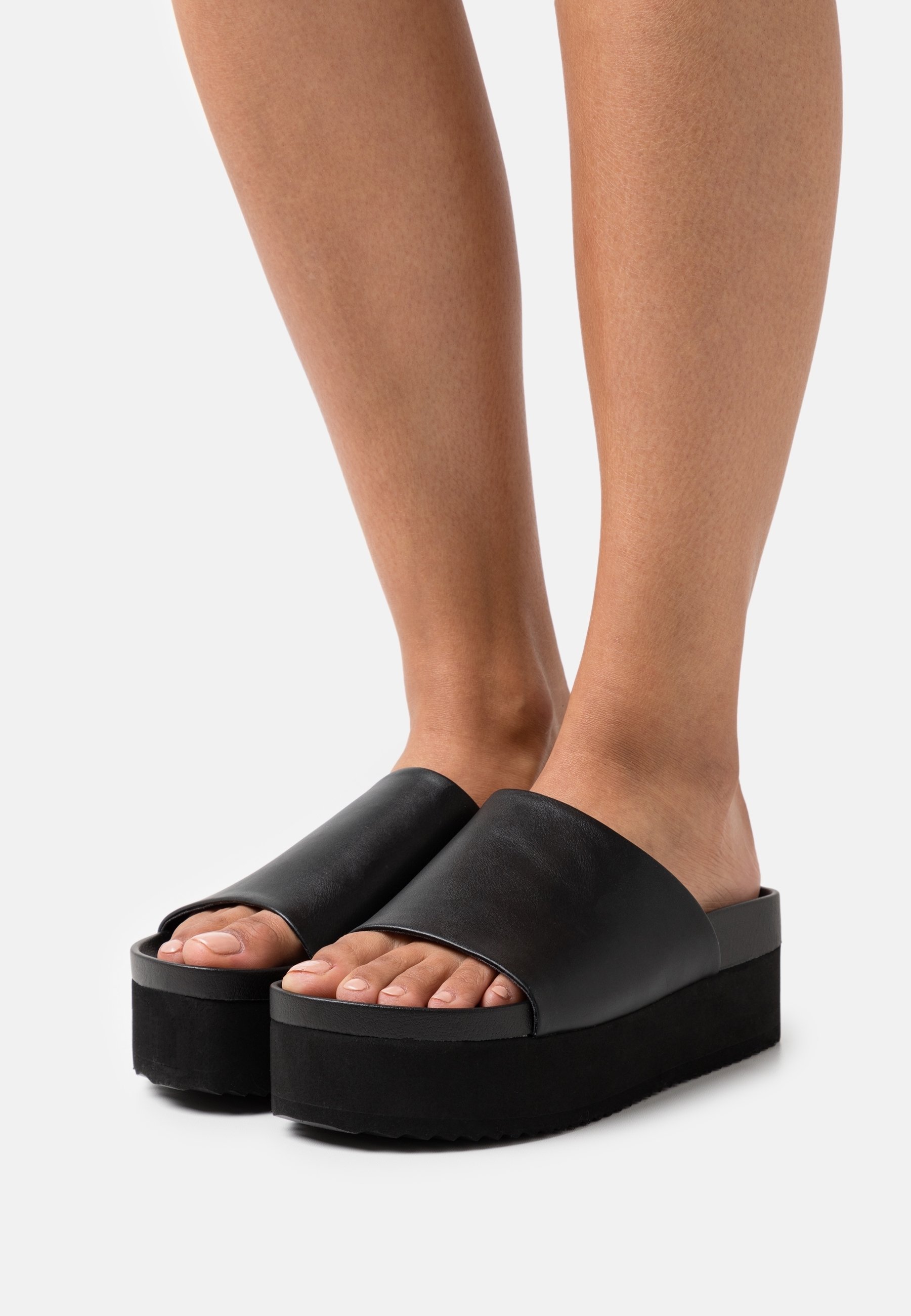 Monki Mules - zwart