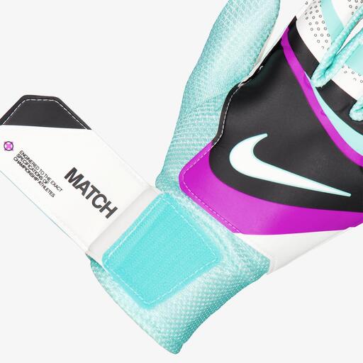  Nike Match