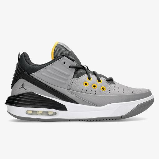 Nike Jordan Max Aura