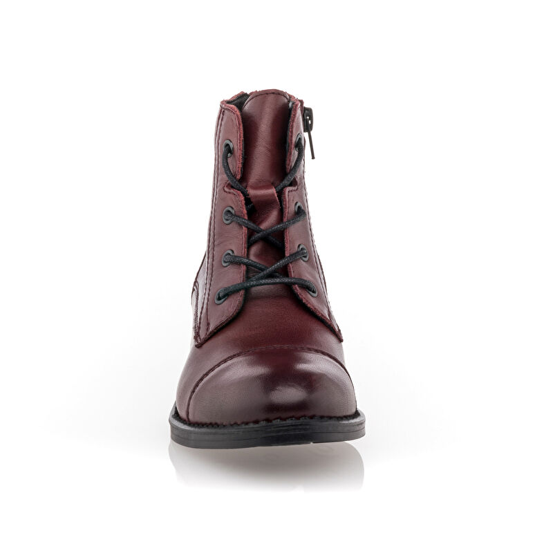 Rote Damenstiefel / Stiefeletten