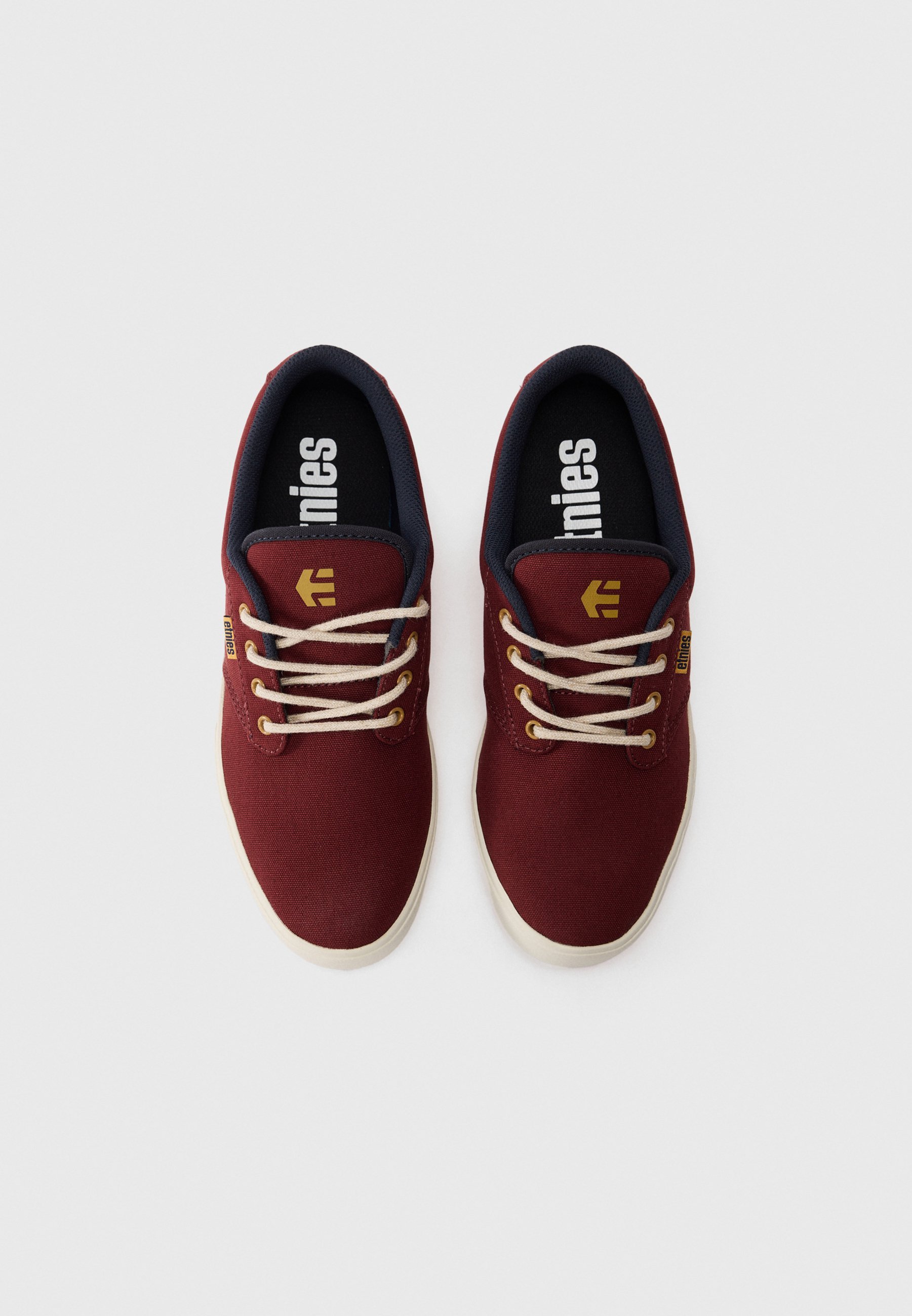 Tênis de cano baixo da Etnies